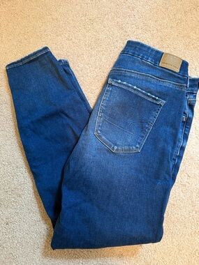 American Eagle Outfitters women’s Indigo Skinny Jeans